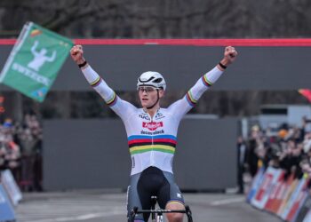 How Much Does a Professional Cyclocross Rider Earn?