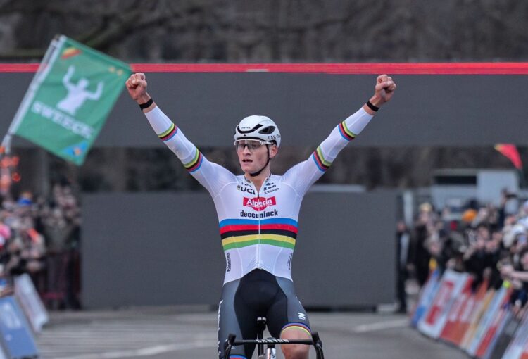 How Much Does a Professional Cyclocross Rider Earn?