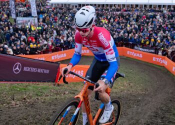 Glasgow Wants Cross: 10,000 Tickets Sold for World Cup Return